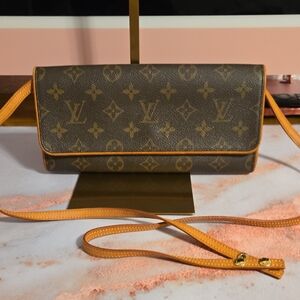 Louis Vuitton Twin Pochette